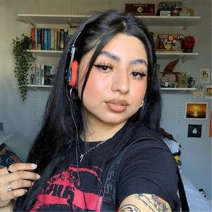 Meet your Posher, Janis